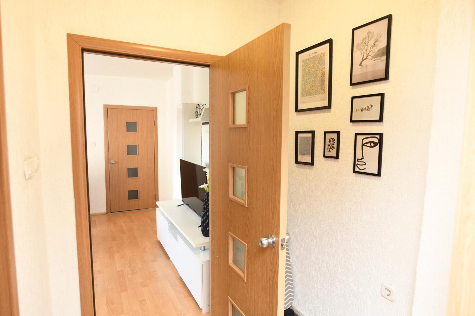 Cinema Vardar Apartment スコピエ エクステリア 写真