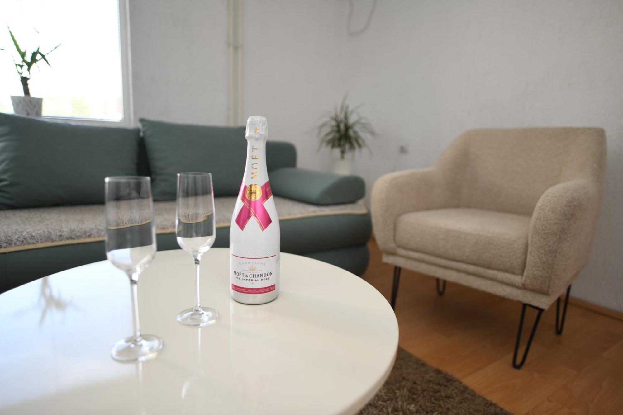 Cinema Vardar Apartment スコピエ エクステリア 写真