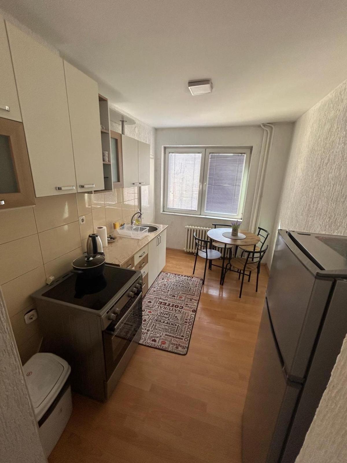 Cinema Vardar Apartment スコピエ エクステリア 写真