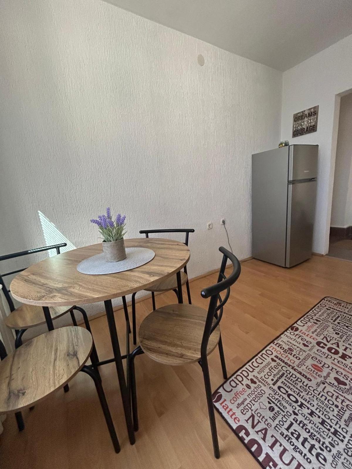 Cinema Vardar Apartment スコピエ エクステリア 写真